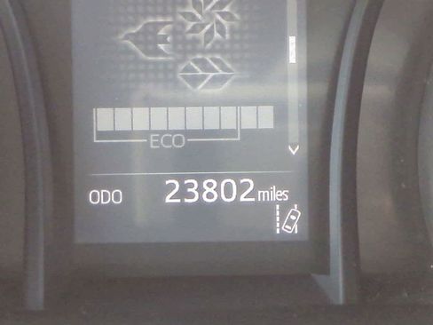 Certified 2018 Toyota Camry SE image 24