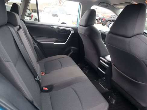 Used 2019 Toyota RAV4 LE image 25