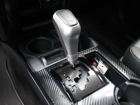 Used 2020 Toyota 4Runner TRD Off-Road Premium AWD/4WD image 22