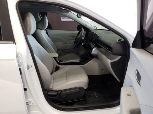 Certified 2024 Hyundai Kona Limited AWD/4WD image 17