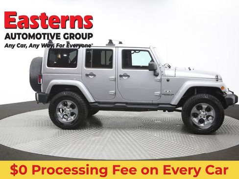 Used 2017 Jeep Wrangler Unlimited Sahara w/ Max Tow Package AWD/4WD image 48