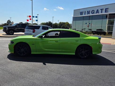 Used 2023 Dodge Charger R/T w/ Blacktop Package RWD image 2