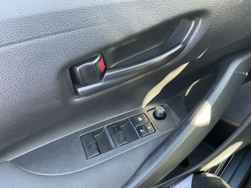 Used 2025 Toyota Corolla LE FWD image 18
