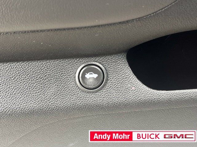 Used 2015 Chevrolet Camaro LT RWD image 26