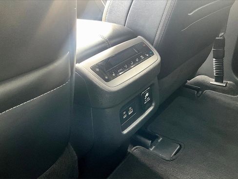 Used 2024 Nissan Pathfinder Platinum w/ Cargo Package image 33