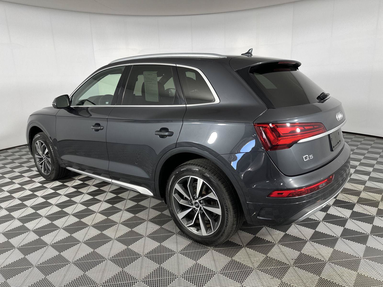Used 2021 Audi Q5 2.0T Premium Plus w/ Premium Plus Package AWD/4WD image 24