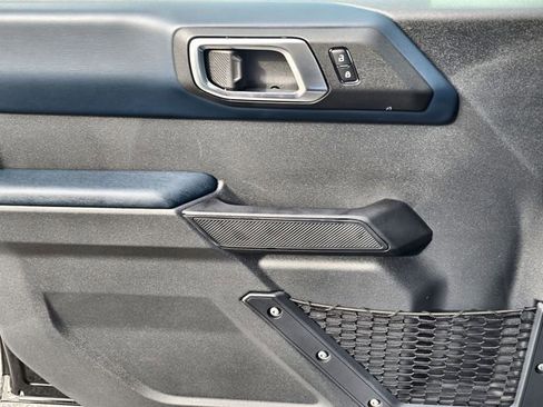 New 2025 Ford Bronco Heritage Edition AWD/4WD image 17