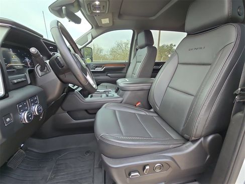 Used 2024 GMC Sierra 3500 Denali w/ Denali Reserve Package image 15