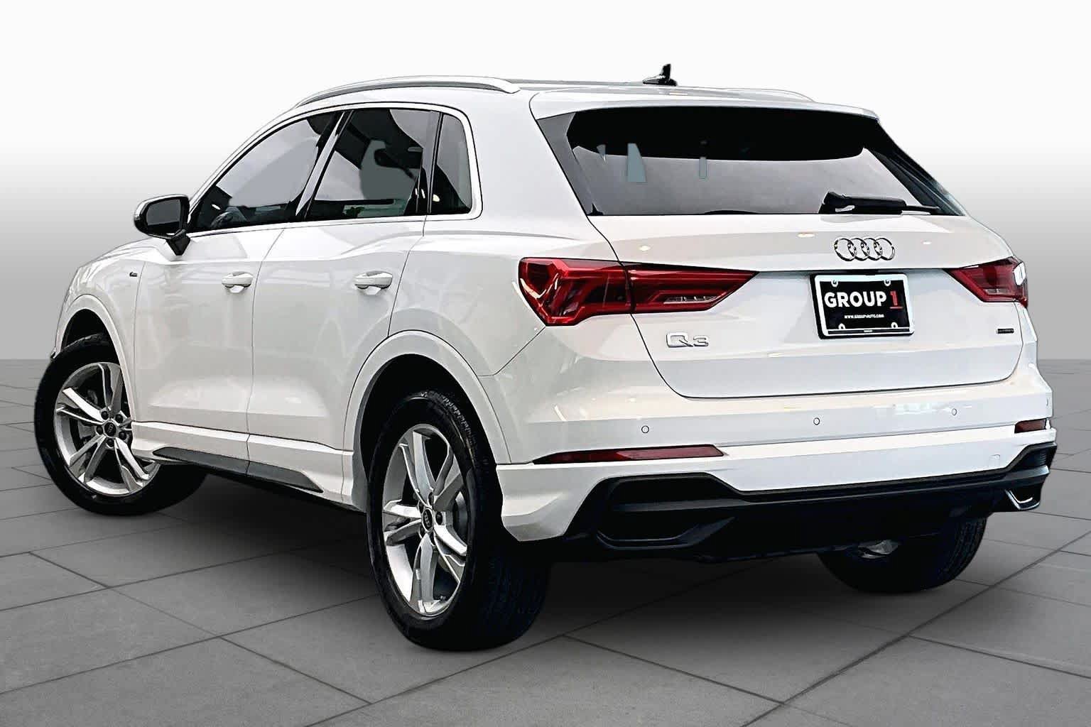 Used 2024 Audi Q3 2.0T Premium w/ Convenience Package AWD/4WD image 12