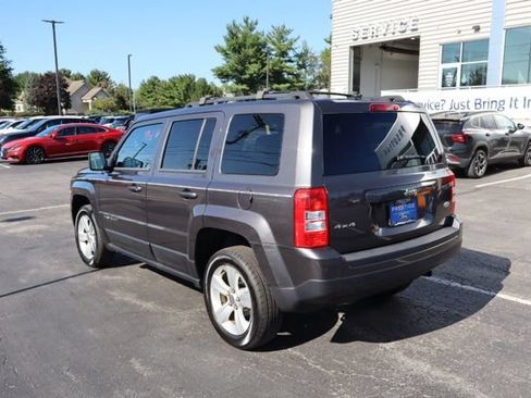 Used 2014 Jeep Patriot Latitude w/ Sun/Sound Group AWD/4WD image 5