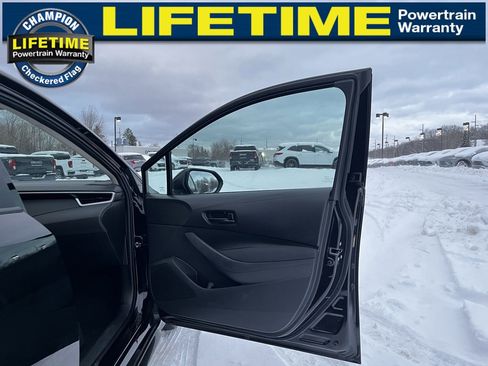 Used 2024 Toyota Corolla LE image 33