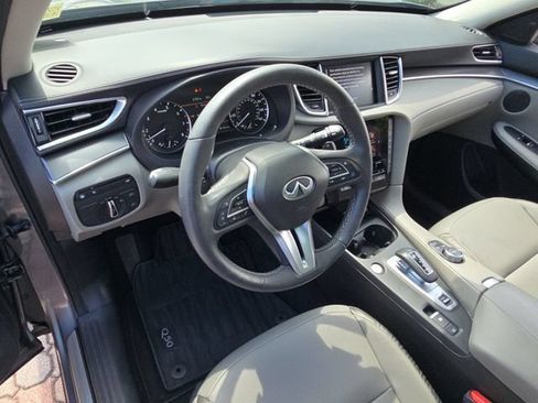 Used 2023 INFINITI QX50 Luxe FWD image 10