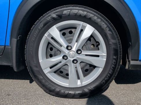 Used 2024 Nissan Kicks S w/ Interior Electronics Package FWD image 9