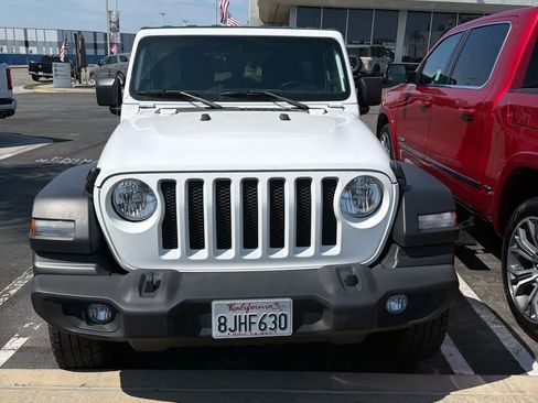 Used 2018 Jeep Wrangler Unlimited Sport S AWD/4WD image 2