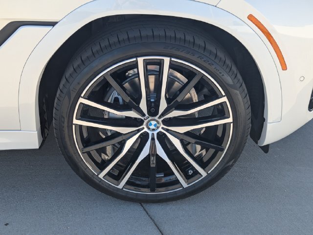 New 2027 BMW X6 xDrive40i AWD/4WD image 11