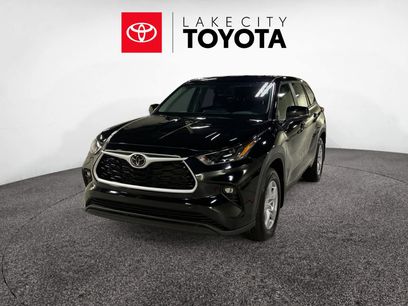 Used 2025 Toyota Highlander LE