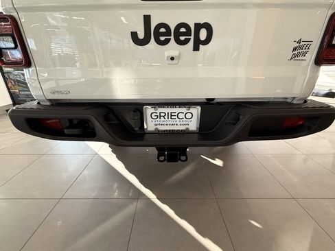 New 2026 Jeep Gladiator Willys image 5