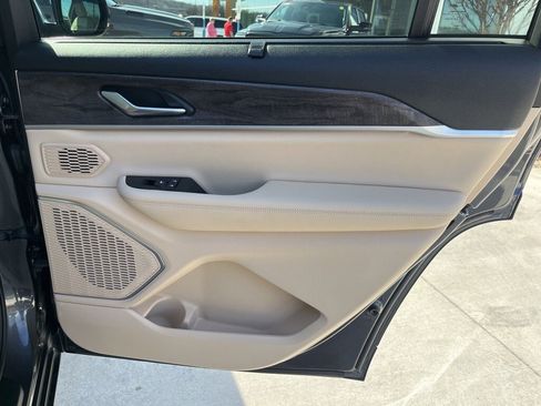 Used 2024 Jeep Grand Cherokee L Limited w/ Luxury Tech Group II image 25