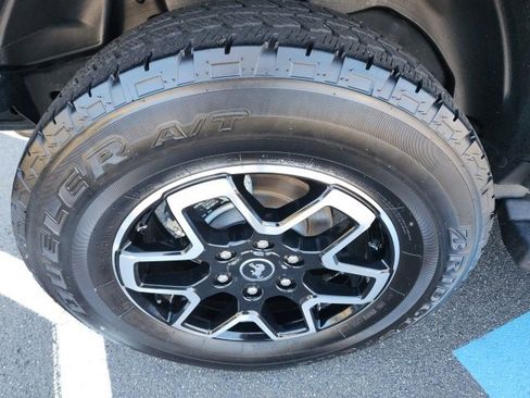 Used 2023 Ford Bronco Outer Banks image 10