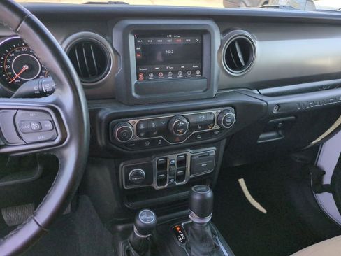 Used 2022 Jeep Wrangler Unlimited Sport image 30