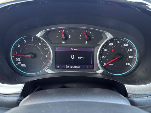 Used 2021 Chevrolet Traverse LT w/ LPO, Floor Liner Package AWD/4WD image 16