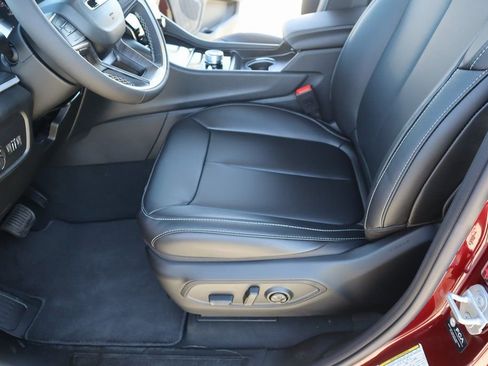 New 2025 Jeep Grand Cherokee L Limited image 11