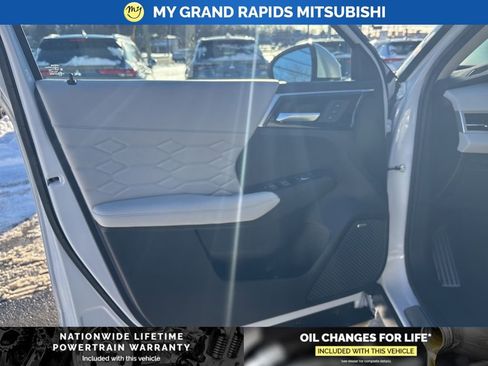 New 2026 Mitsubishi Outlander SEL AWD/4WD image 8