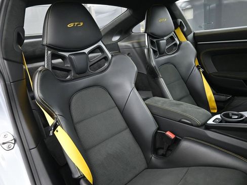 Certified 2022 Porsche 911 GT3 image 31