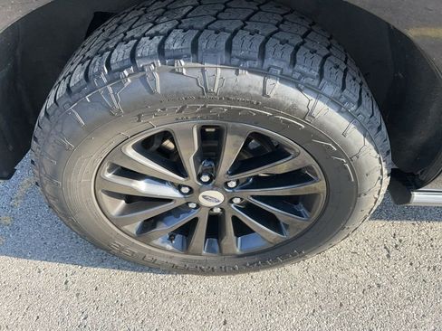 Used 2019 Ford Expedition Limited AWD/4WD image 21