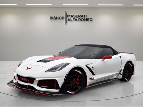 Used 2014 Chevrolet Corvette Stingray Convertible w/ 3LT Preferred Equipment Group RWD image 5