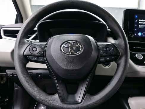 Used 2024 Toyota Corolla LE image 21