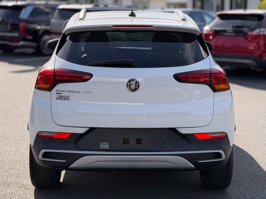 Used 2022 Buick Encore GX Select AWD/4WD image 3