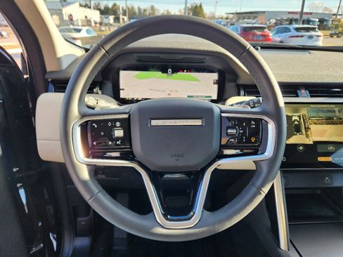 Certified 2024 Land Rover Discovery Sport S image 18