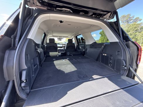 Used 2025 Ford Expedition Active AWD/4WD image 32