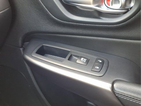 Used 2020 Jeep Cherokee Latitude Plus image 26