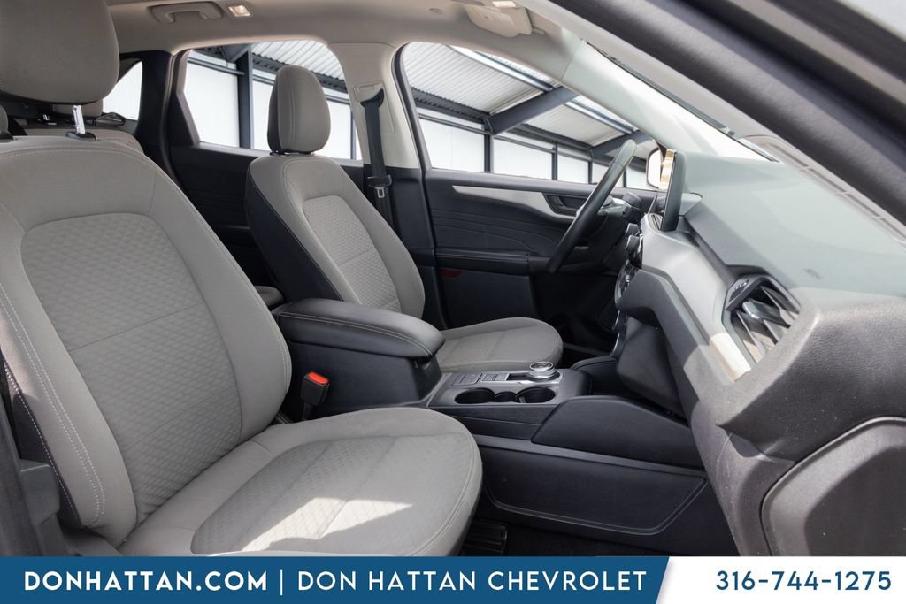 Used 2022 Ford Escape SE w/ SE Sport Appearance Package AWD/4WD image 21