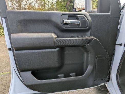 Used 2024 Chevrolet Silverado 2500 Custom w/ Custom Convenience Package AWD/4WD image 10