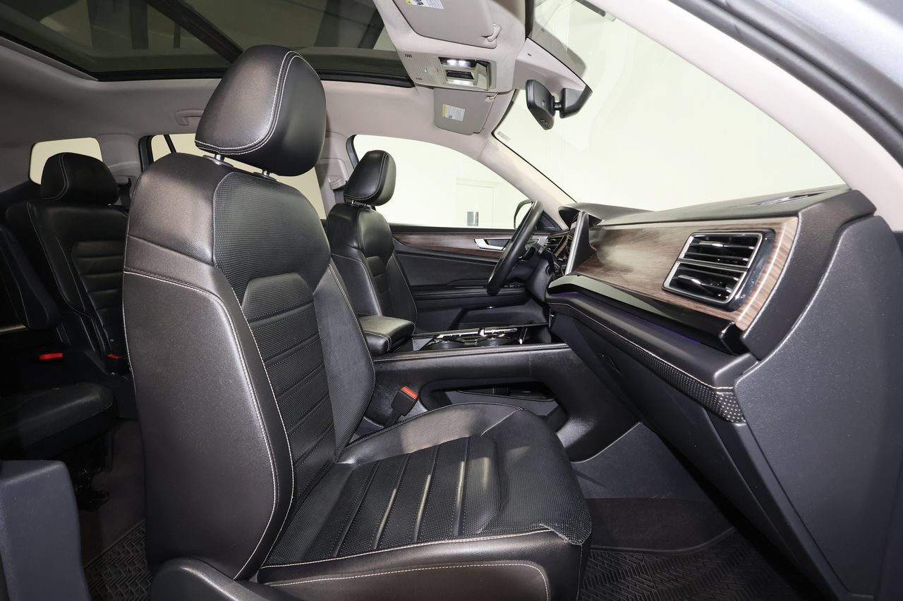 Used 2024 Volkswagen Atlas SEL AWD/4WD image 27