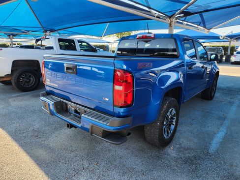 Used 2022 Chevrolet Colorado Z71 AWD/4WD image 4
