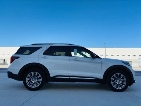 New 2025 Ford Explorer Platinum image 6