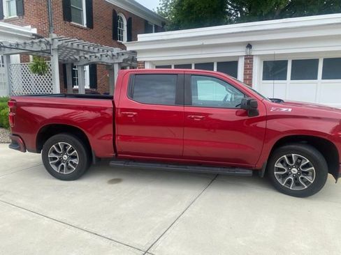 Used 2021 Chevrolet Silverado 1500 RST AWD/4WD image 3
