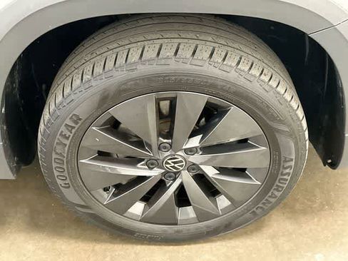 Certified 2023 Volkswagen Taos S FWD image 5