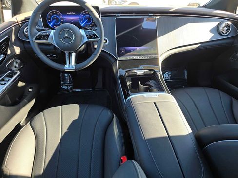 New 2026 Mercedes-Benz EQE 320 4MATIC Sedan image 20