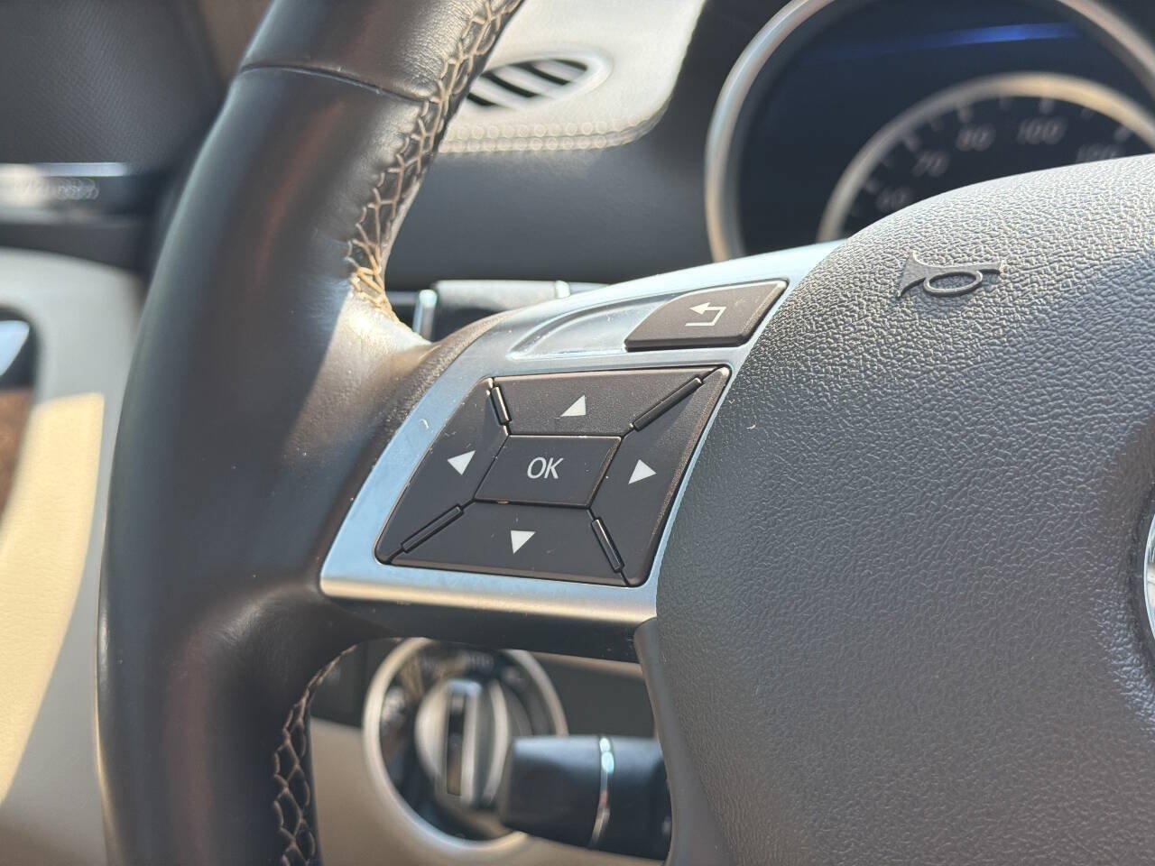 Used 2014 Mercedes-Benz GL 450 4MATIC image 35