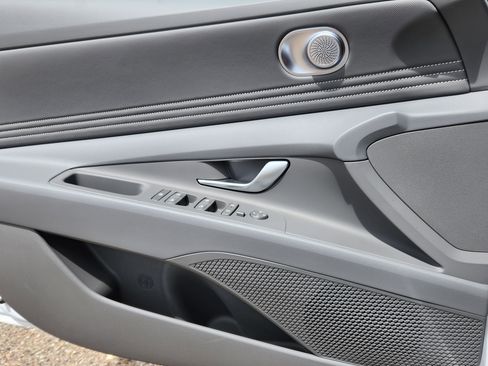 New 2025 Hyundai Elantra Sport image 6