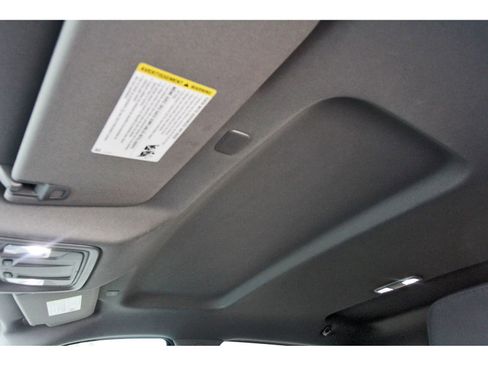 Used 2022 Chevrolet Silverado 1500 Custom image 28