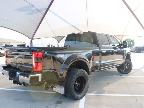 Used 2023 Ford F350 Lariat w/ Lariat Ultimate Package AWD/4WD image 6