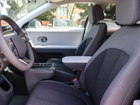 New 2026 Hyundai Ioniq 5 SE image 22