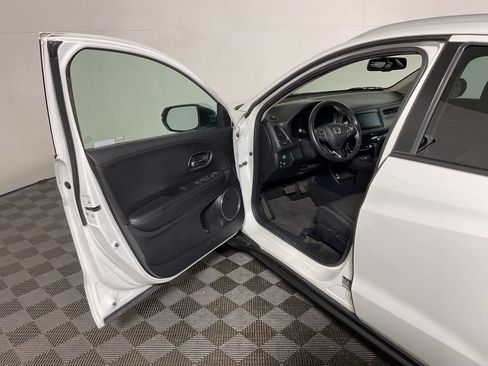 Used 2021 Honda HR-V EX-L image 17