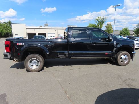 Used 2025 Ford F350 Lariat w/ Lariat Ultimate Package AWD/4WD image 4